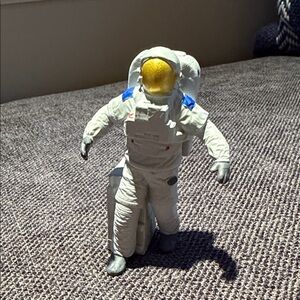 Space Explorer Astronaut Figure National Geographic Tonies with Gold Visor